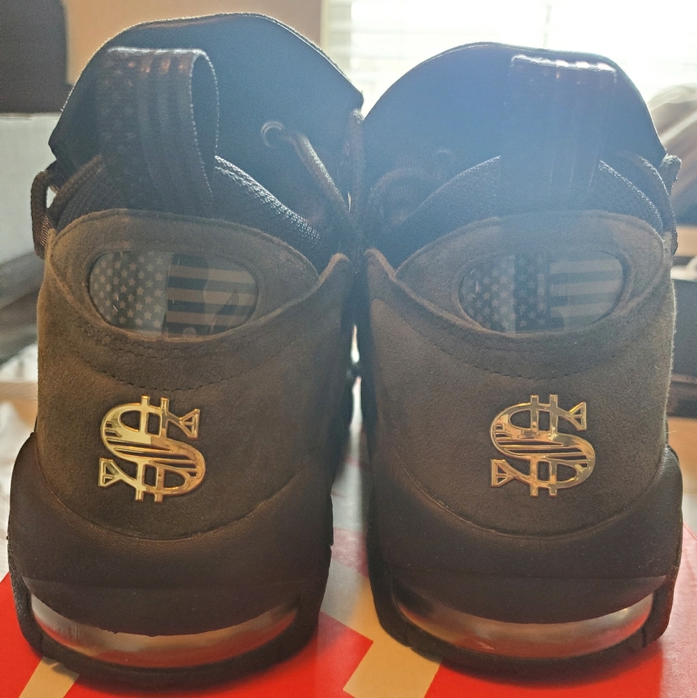 2017 Nike Air Uptempo "More Money"
